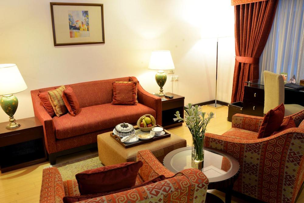 Park Lane Hotel Lahore Esterno foto